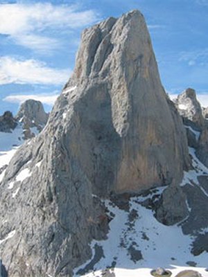 The Naranjo de Bulnes in Spring